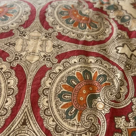 POTTERY BARN EUC KING DUVET